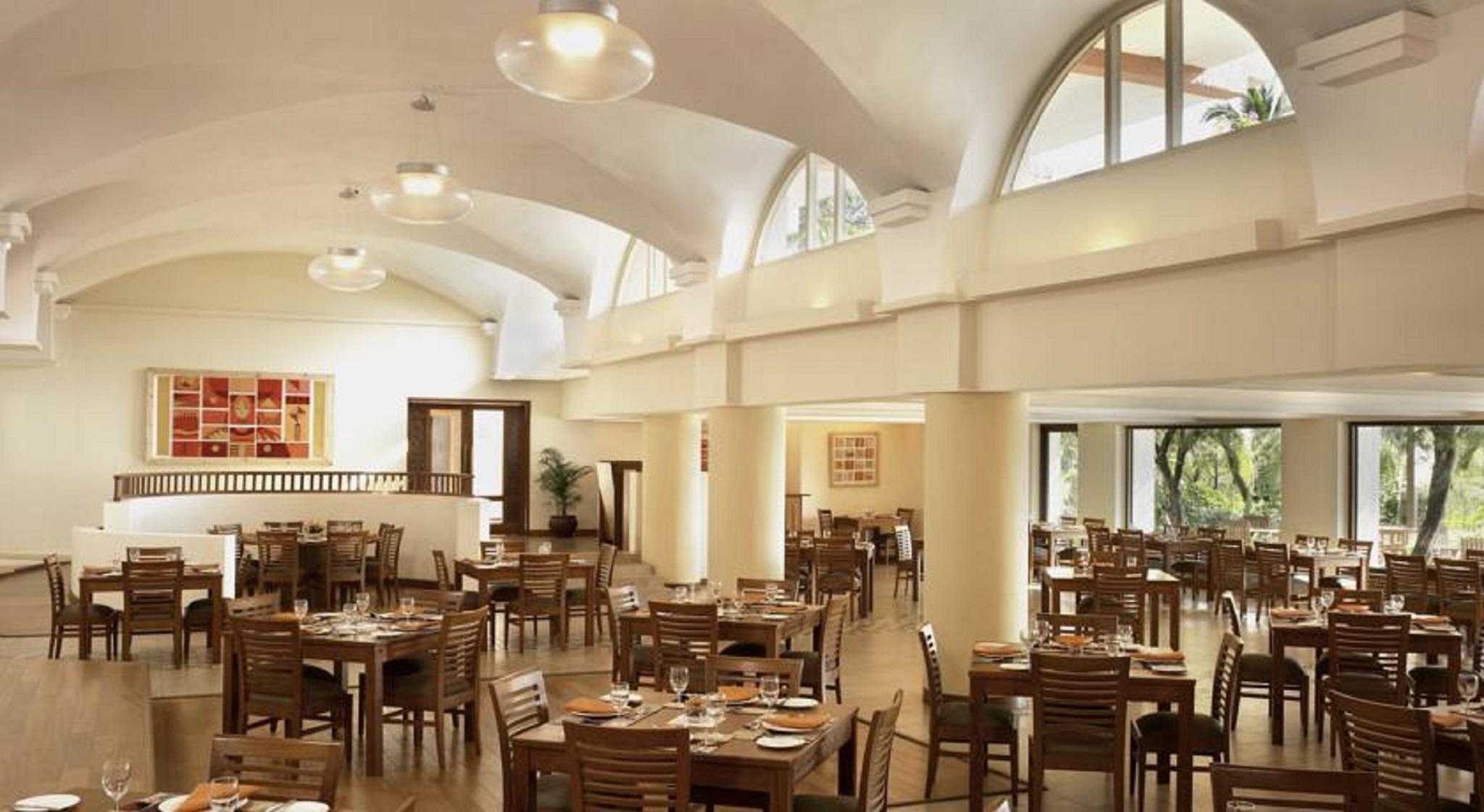Taj Cidade De Goa Heritage, Goa Santa Cruz エクステリア 写真 The restaurant at the Taj Bengal