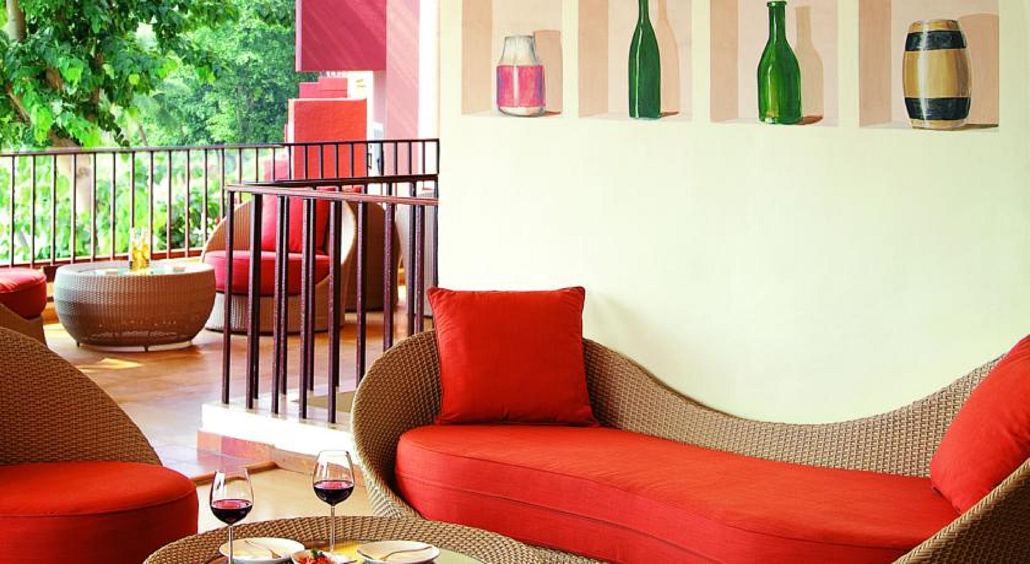 Taj Cidade De Goa Heritage, Goa Santa Cruz エクステリア 写真 A lounge at the hotel
